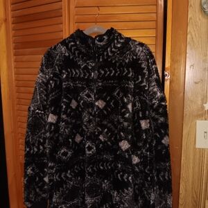 Black and Gray Patterned Fleece Jacket